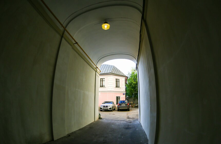 Прогулка по городу. Московские дворы-колодцы с оттенками Питера 14 фото