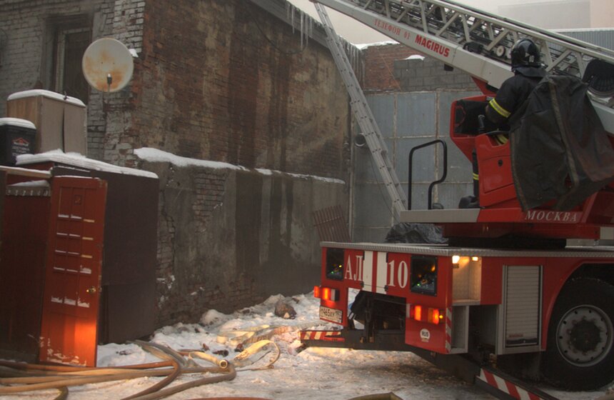 В офисном здании у Белорусского вокзала произошел пожар 5 фото
