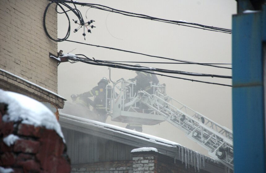 В офисном здании у Белорусского вокзала произошел пожар 8 фото