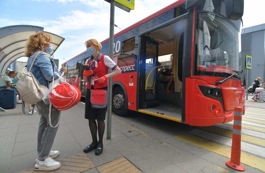 Автобусы "Аэроэкспресса" начали курсировать до терминала D аэропорта Шереметьево 19 фото