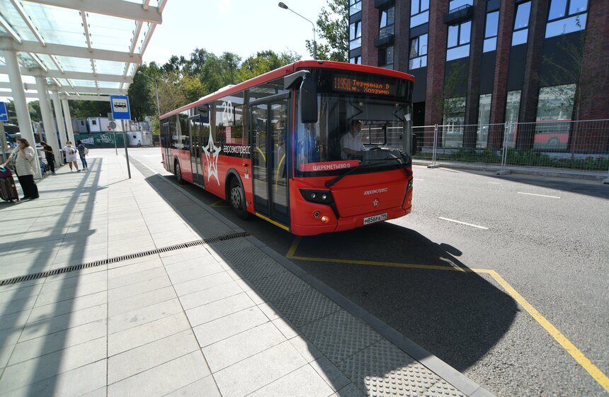 Автобусы "Аэроэкспресса" начали курсировать до терминала D аэропорта Шереметьево 8 фото