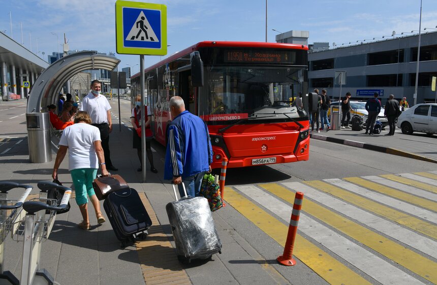 Автобусы "Аэроэкспресса" начали курсировать до терминала D аэропорта Шереметьево 1 фото
