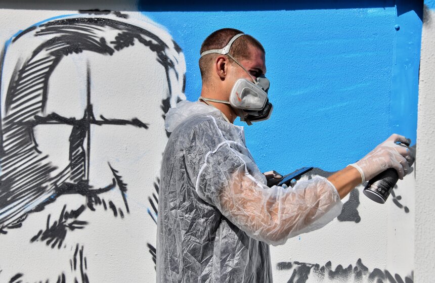 В столице презентовали проект нанесения граффити на технические здания 1 фото