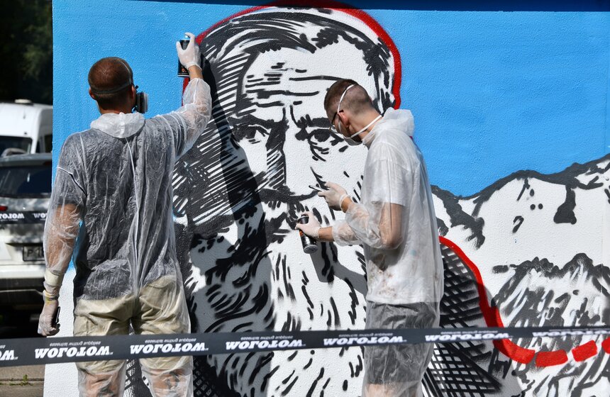 В столице презентовали проект нанесения граффити на технические здания 6 фото