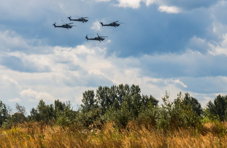 На аэродроме Кубинка прошла демонстрационная авиапрограмма 10 фото