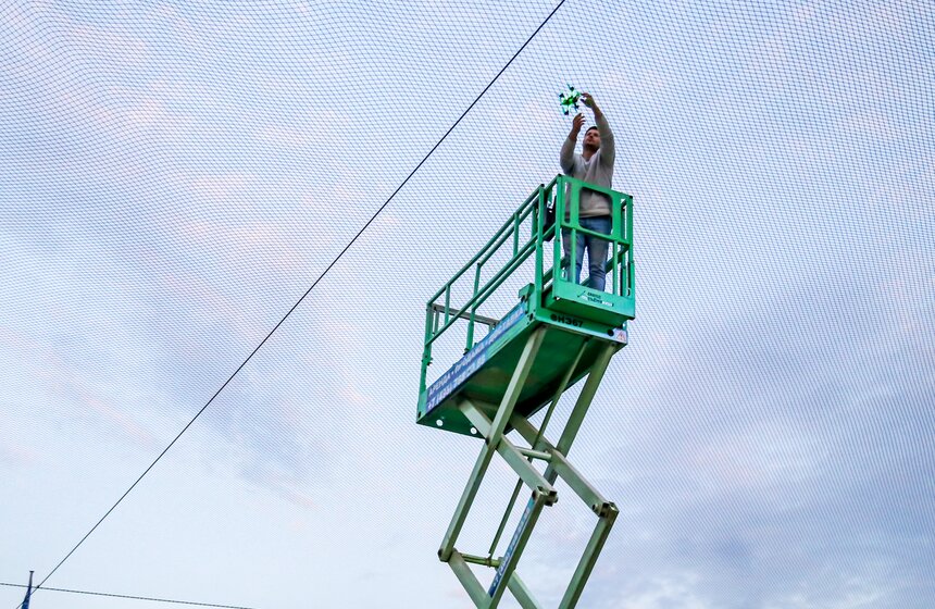 На ВДНХ прошел международный фестиваль по дрон-рейсингу 22 фото