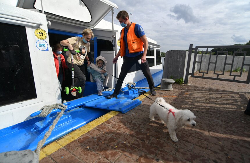 Речной трамвайчик вновь запустили от Северного речного вокзала до деревни Захарково 26 фото