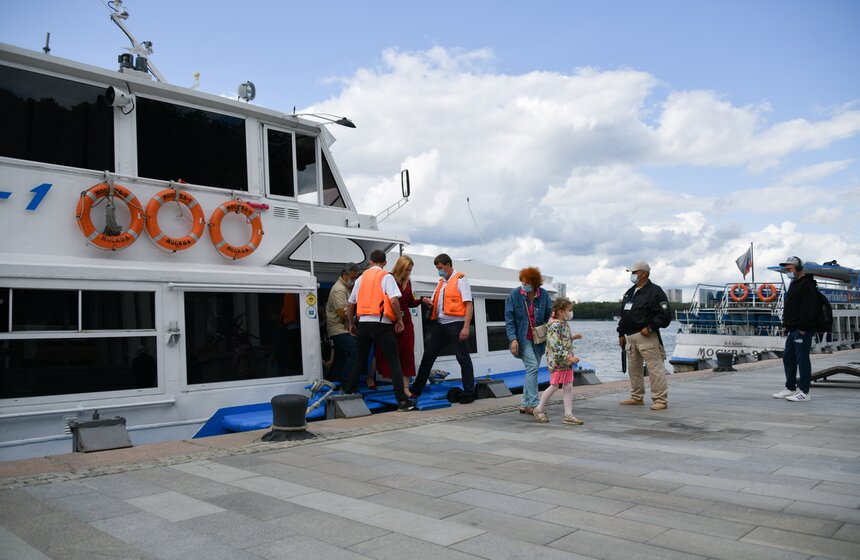 Речной трамвайчик вновь запустили от Северного речного вокзала до деревни Захарково 13 фото