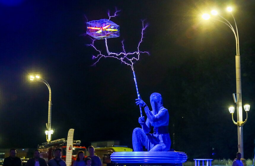 На ВДНХ прошел международный фестиваль по дрон-рейсингу 28 фото