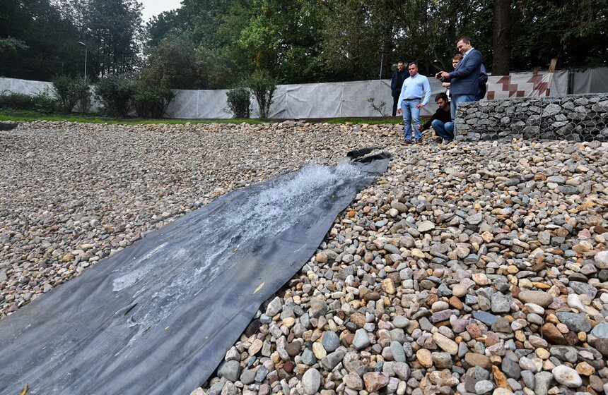 В парке Сокольники запустили воду в Собачий пруд 8 фото