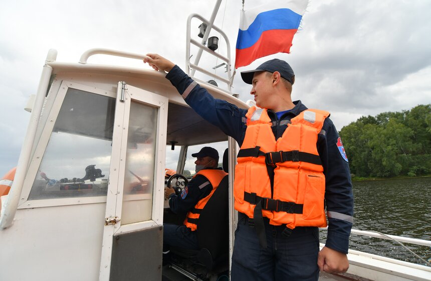 Какую помощь оказывают собаки-водолазы при обеспечении безопасности на водных объектах 40 фото