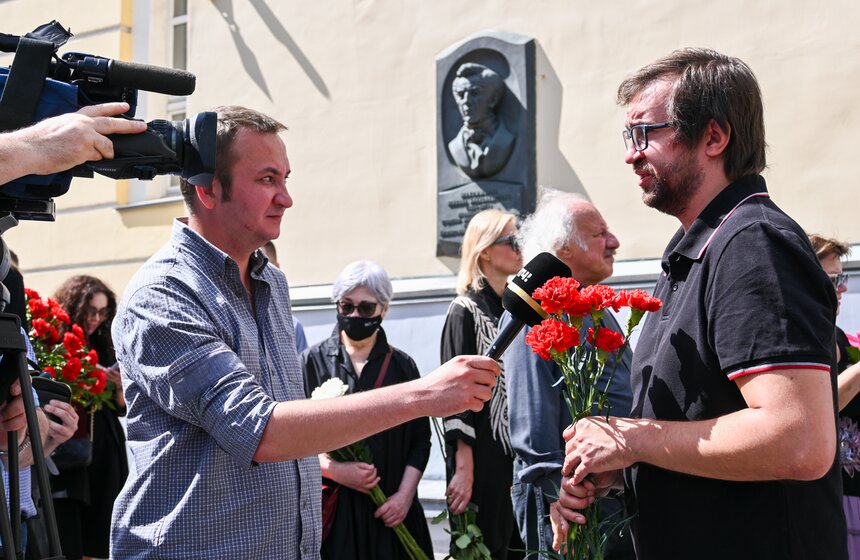 В Москве простились с Ясеном Засурским 15 фото