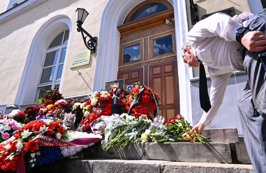 В Москве простились с Ясеном Засурским 4 фото