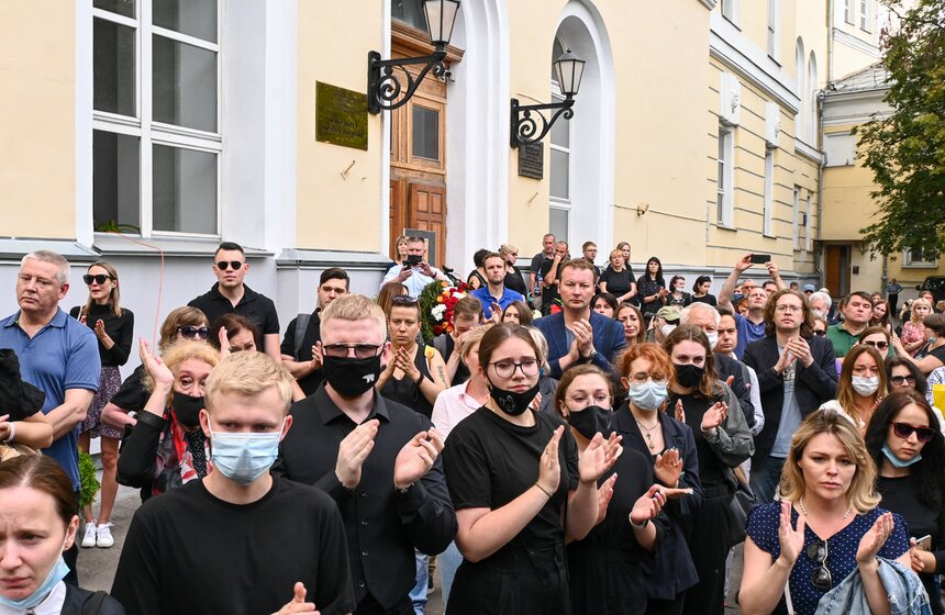 В Москве простились с Ясеном Засурским 22 фото