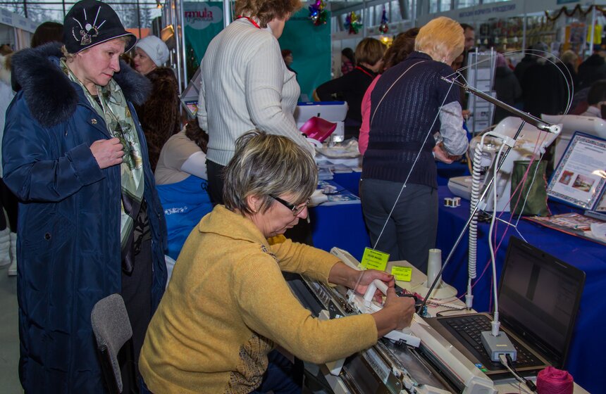 Ярмарка "HandMade подарки к Новому году" проходит в Сокольниках 11 фото