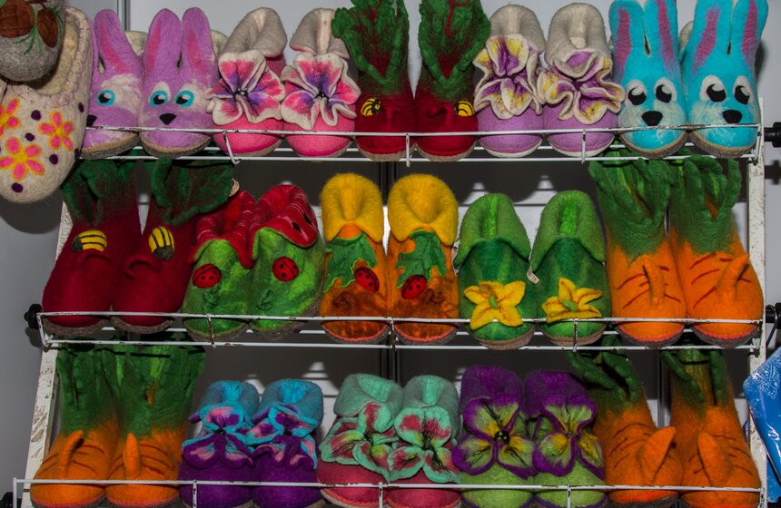 Ярмарка "HandMade подарки к Новому году" проходит в Сокольниках 7 фото