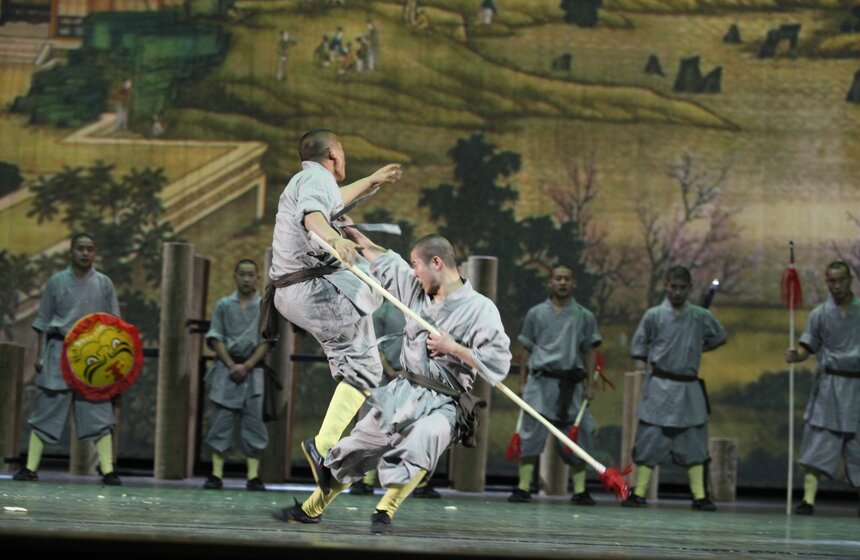 Шаолиньские монахи привезли в Москву шоу "Последний рубеж" 19 фото