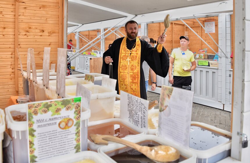 В Коломенском открылась Всероссийская Ярмарка меда 2 фото