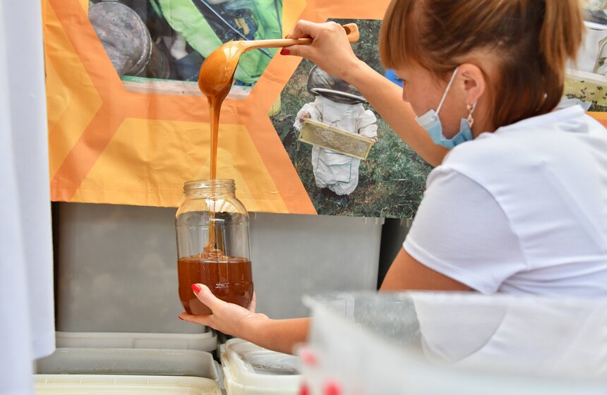 В Коломенском открылась Всероссийская Ярмарка меда 19 фото