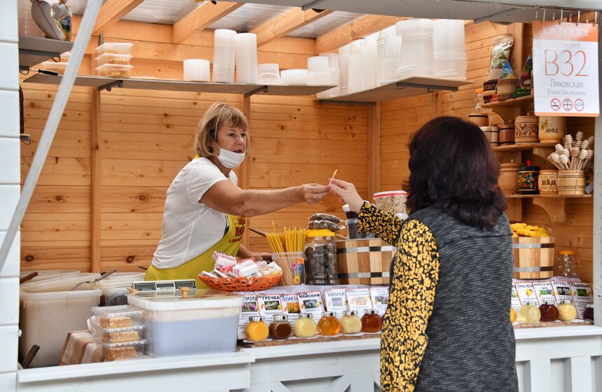 В Коломенском открылась Всероссийская Ярмарка меда 9 фото