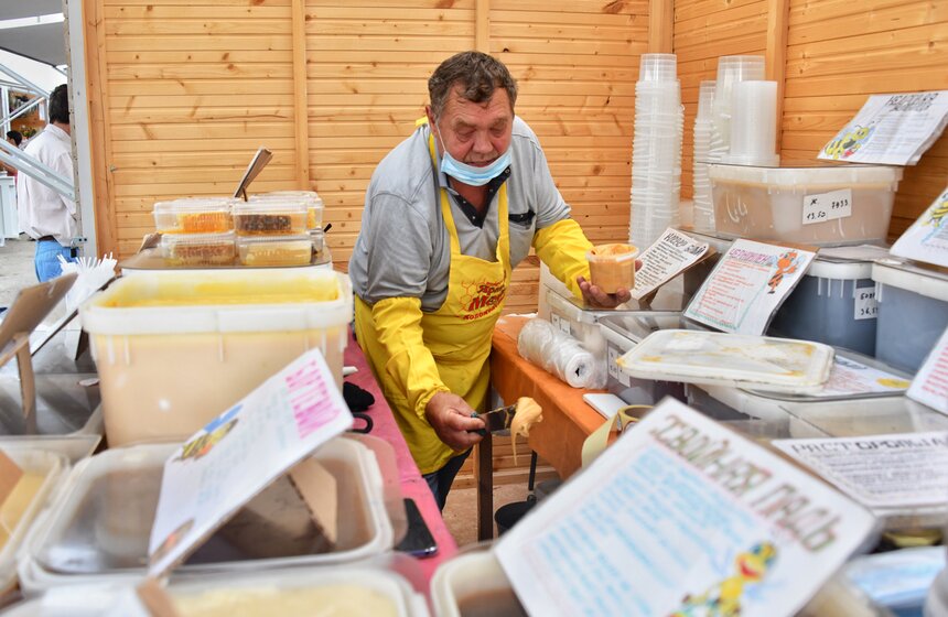 В Коломенском открылась Всероссийская Ярмарка меда 16 фото