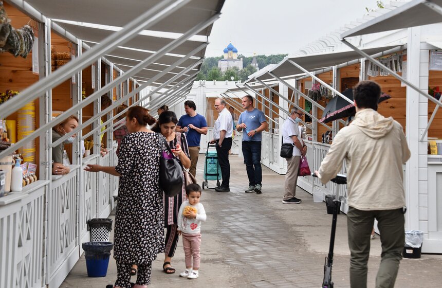 В Коломенском открылась Всероссийская Ярмарка меда 1 фото