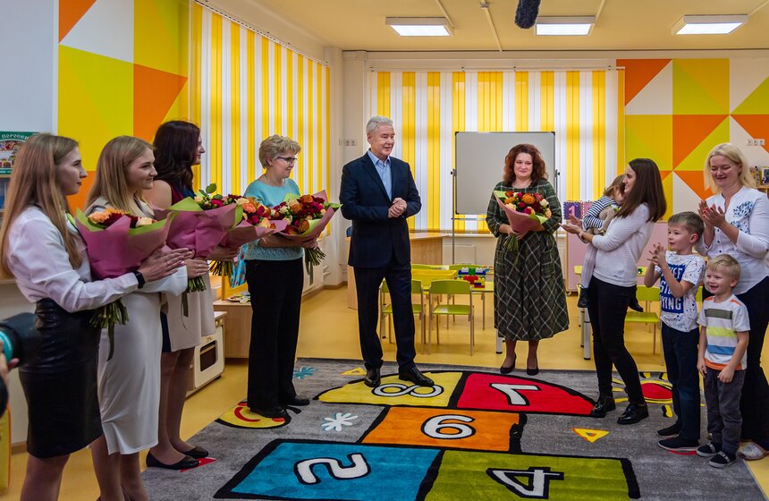 Собянин встретился с призерами чемпионатов WorldSkills по профилю "Дошкольное воспитание" 8 фото