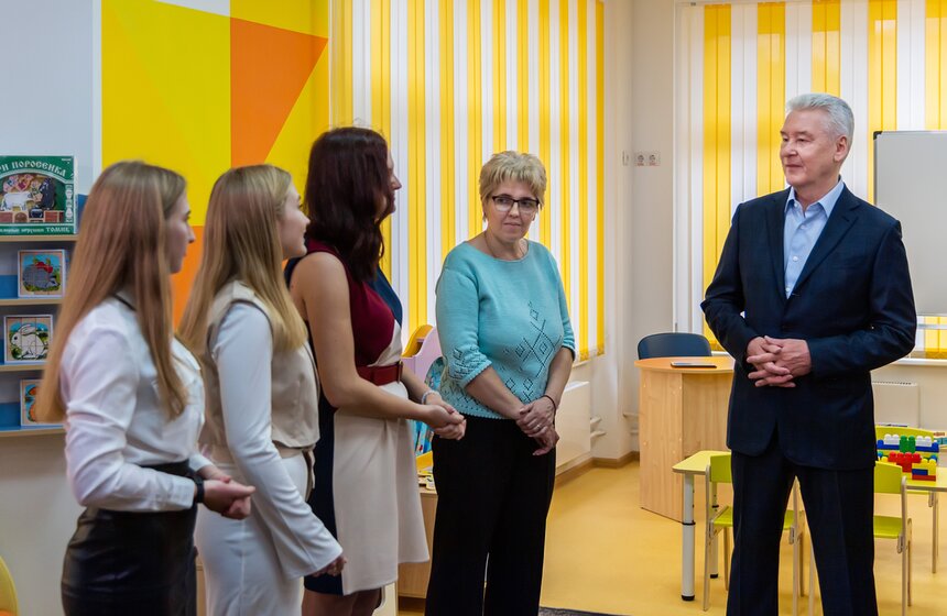 Собянин встретился с призерами чемпионатов WorldSkills по профилю "Дошкольное воспитание" 6 фото