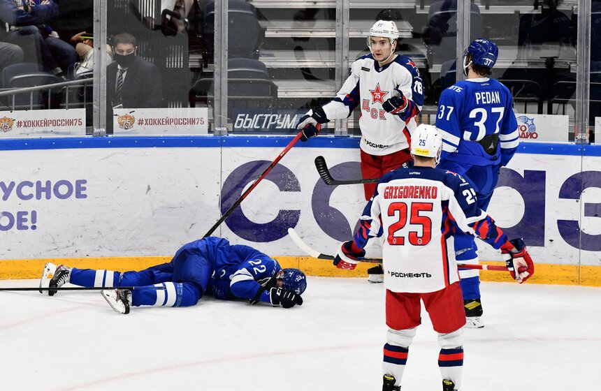 ЦСКА всухую победил "Динамо" в хоккейном дерби 28 фото