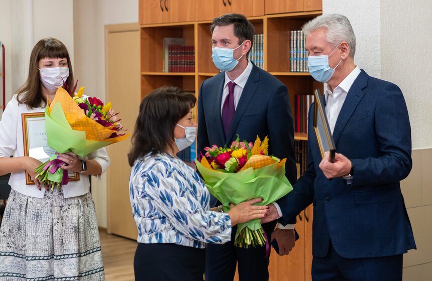 Собянин рассказал о планах переоснащения школ современными компьютерами 6 фото