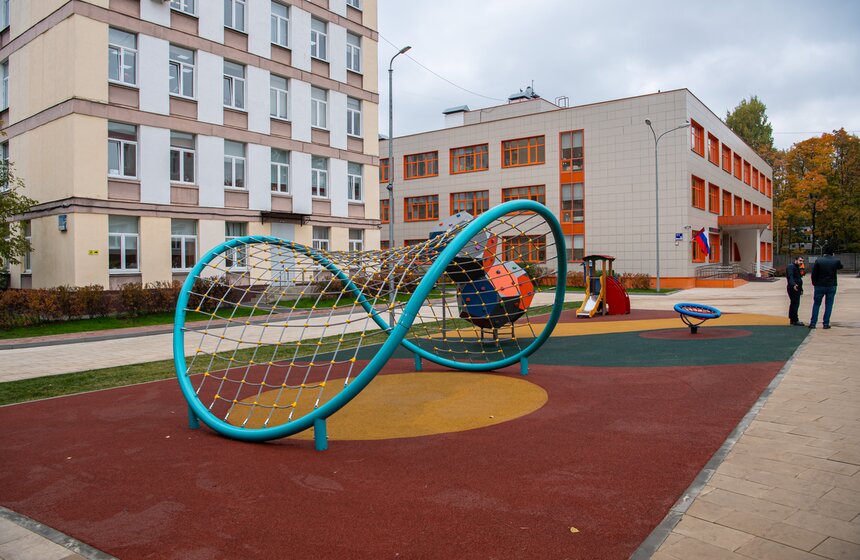 Собянин рассказал о планах переоснащения школ современными компьютерами 9 фото