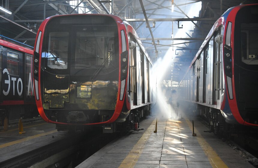 В метро Москвы увеличили частоту дезинфекции за время пандемии в 10 раз 13 фото