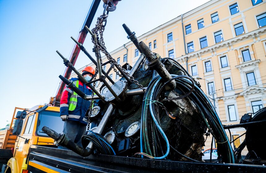 В Москве на Водоотводном канале проведут консервацию плавающих фонтанов 17 фото