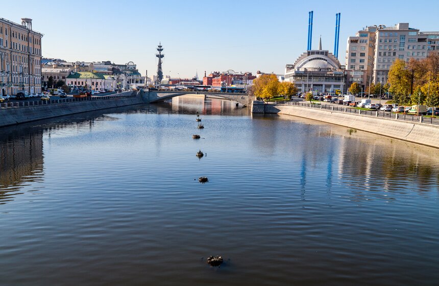 В Москве на Водоотводном канале проведут консервацию плавающих фонтанов 4 фото