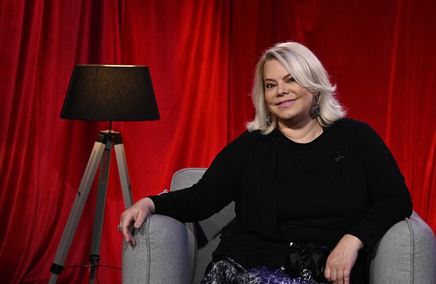 Яна Поплавская приняла участие в съемках программы "Золотая рыбка" 4 фото