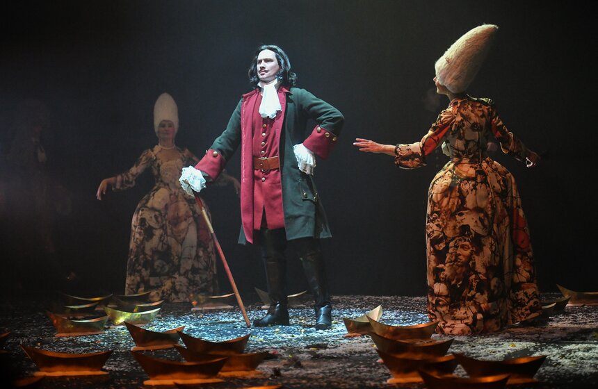 В театре "Модерн" состоялась премьера спектакля "Петр Перый" 20 фото