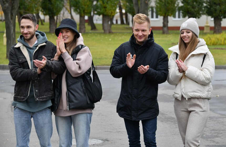Церемония высадки Сада молодоженов состоялась на ВДНХ 14 фото