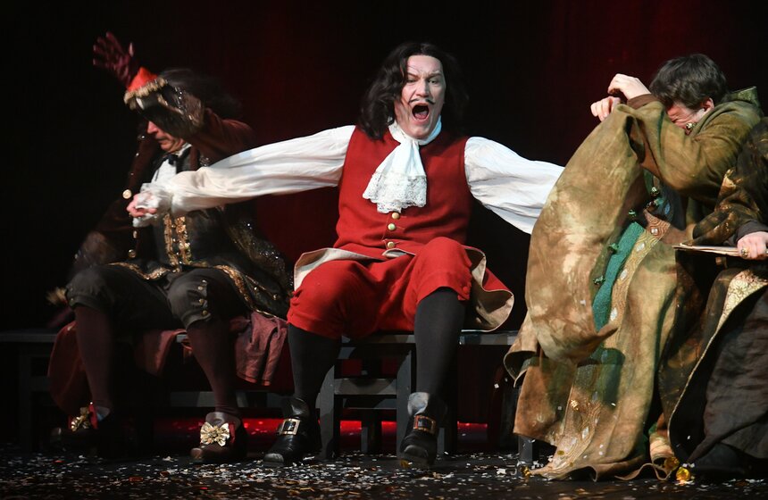 В театре "Модерн" состоялась премьера спектакля "Петр Перый" 12 фото