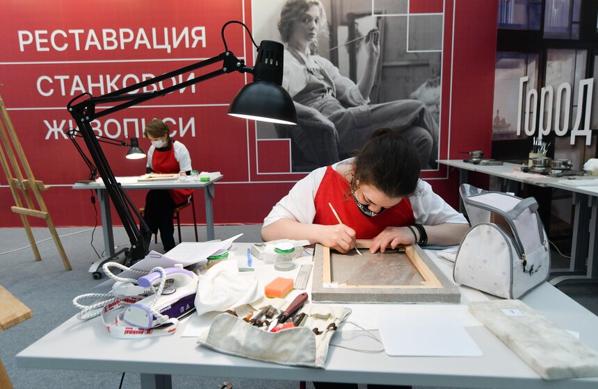 В Гостином дворе открылась выставка "Denkmal, Россия – Москва" 5 фото