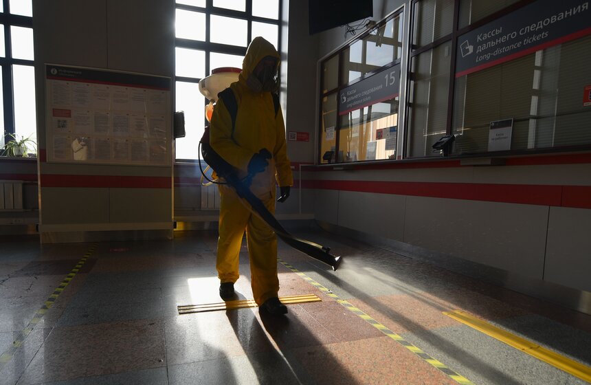 В столице провели дезинфекцию Савеловского вокзала 8 фото
