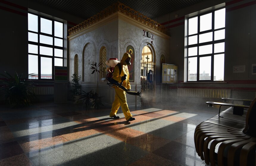 В столице провели дезинфекцию Савеловского вокзала 6 фото