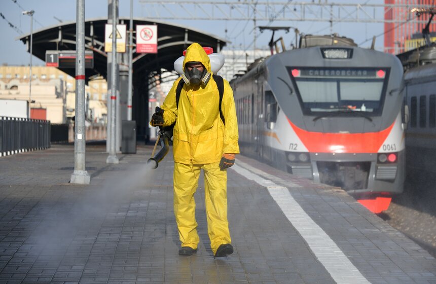 В столице провели дезинфекцию Савеловского вокзала 18 фото