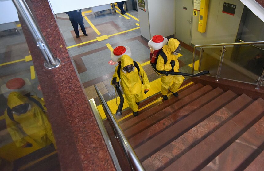 В столице провели дезинфекцию Савеловского вокзала 5 фото