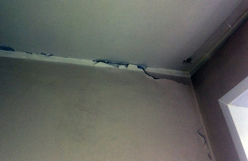 Неудачный ремонт школы №3 на улице Новочеремушкинская 6 фото