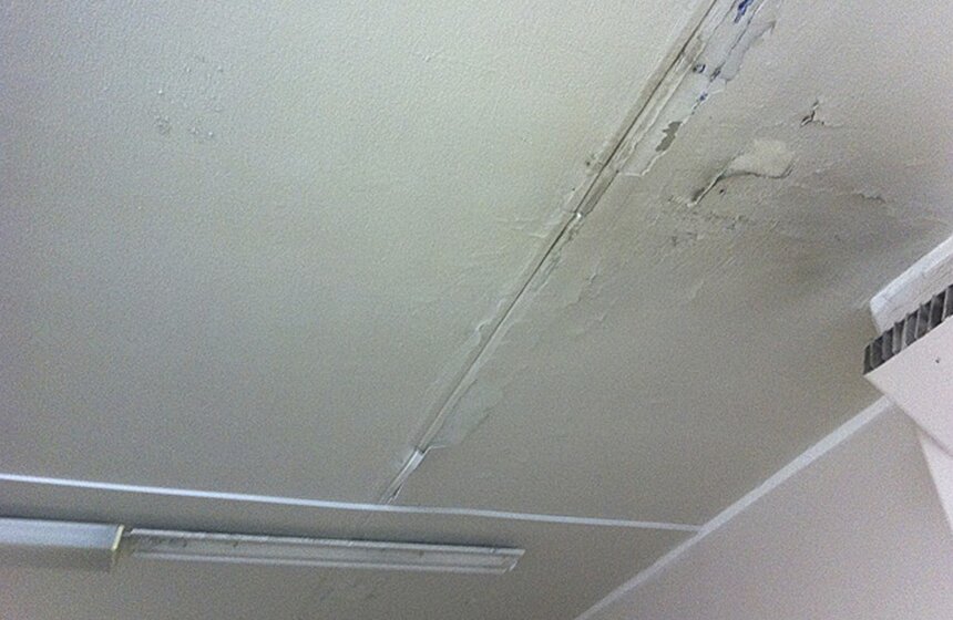 Неудачный ремонт школы №3 на улице Новочеремушкинская 7 фото