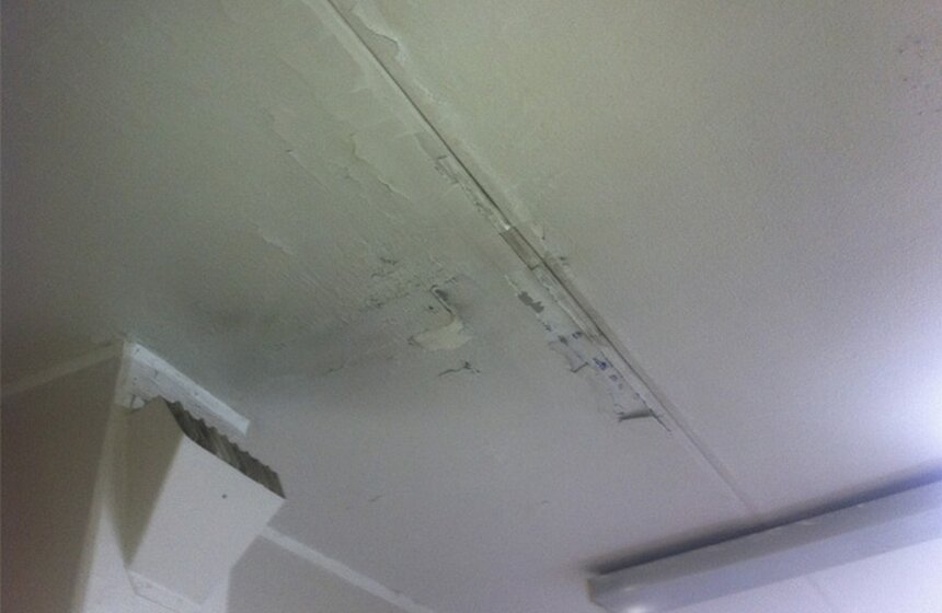 Неудачный ремонт школы №3 на улице Новочеремушкинская 5 фото