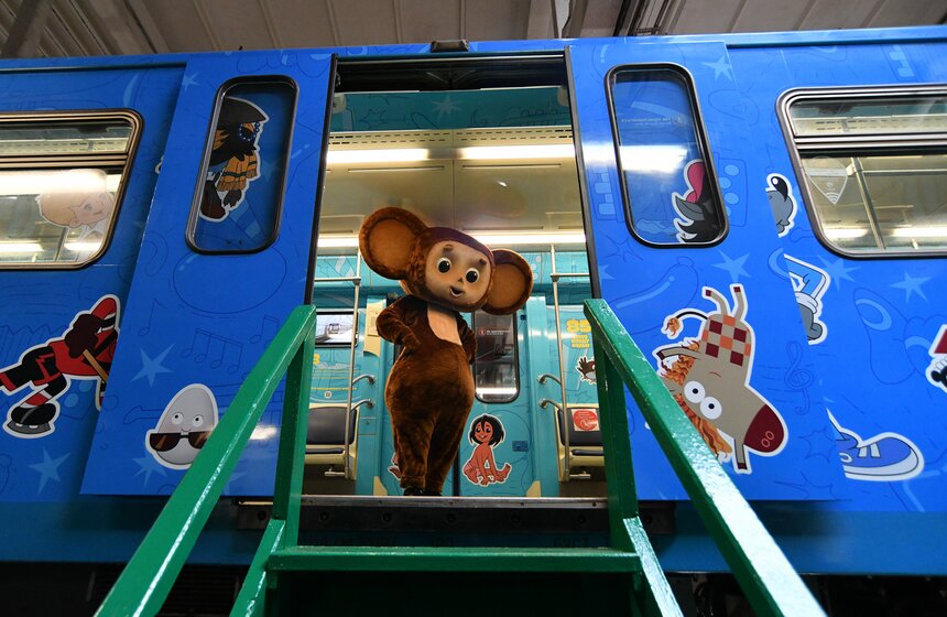 Тематический поезд "Союзмультфильм" запустили в московском метро 10 фото