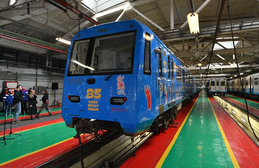 Тематический поезд "Союзмультфильм" запустили в московском метро 1 фото