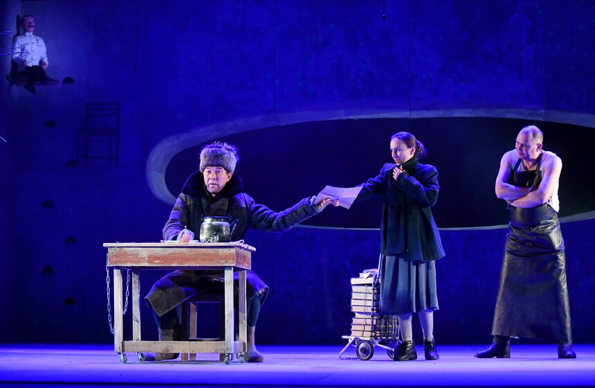 На сцене МТЮЗа выступил Татарский драматический театр 12 фото