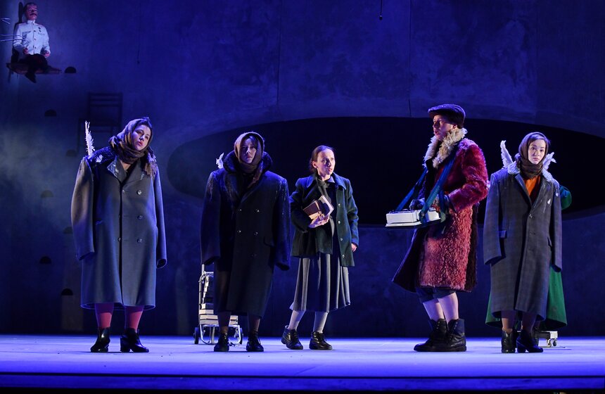 На сцене МТЮЗа выступил Татарский драматический театр 15 фото
